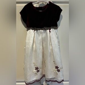 Brooke Lindsay Elegant dress Velvet maroon bodice off white ivory Size 4